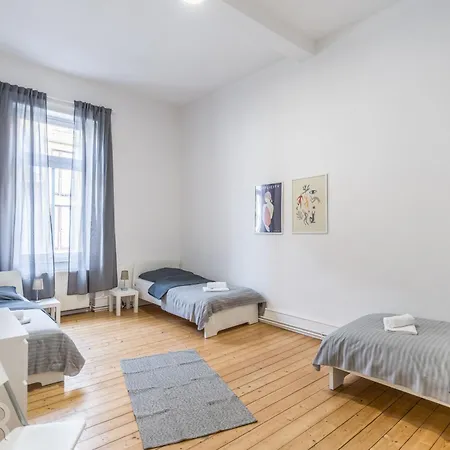 Appartement Voll Ausgestattete Mit Einzelbetten - Kueche - Wlan - Pkw-parkplatz *