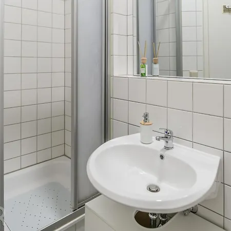 Apartmán Voll Ausgestattete Mit Einzelbetten - Kueche - Wlan - Pkw-parkplatz *